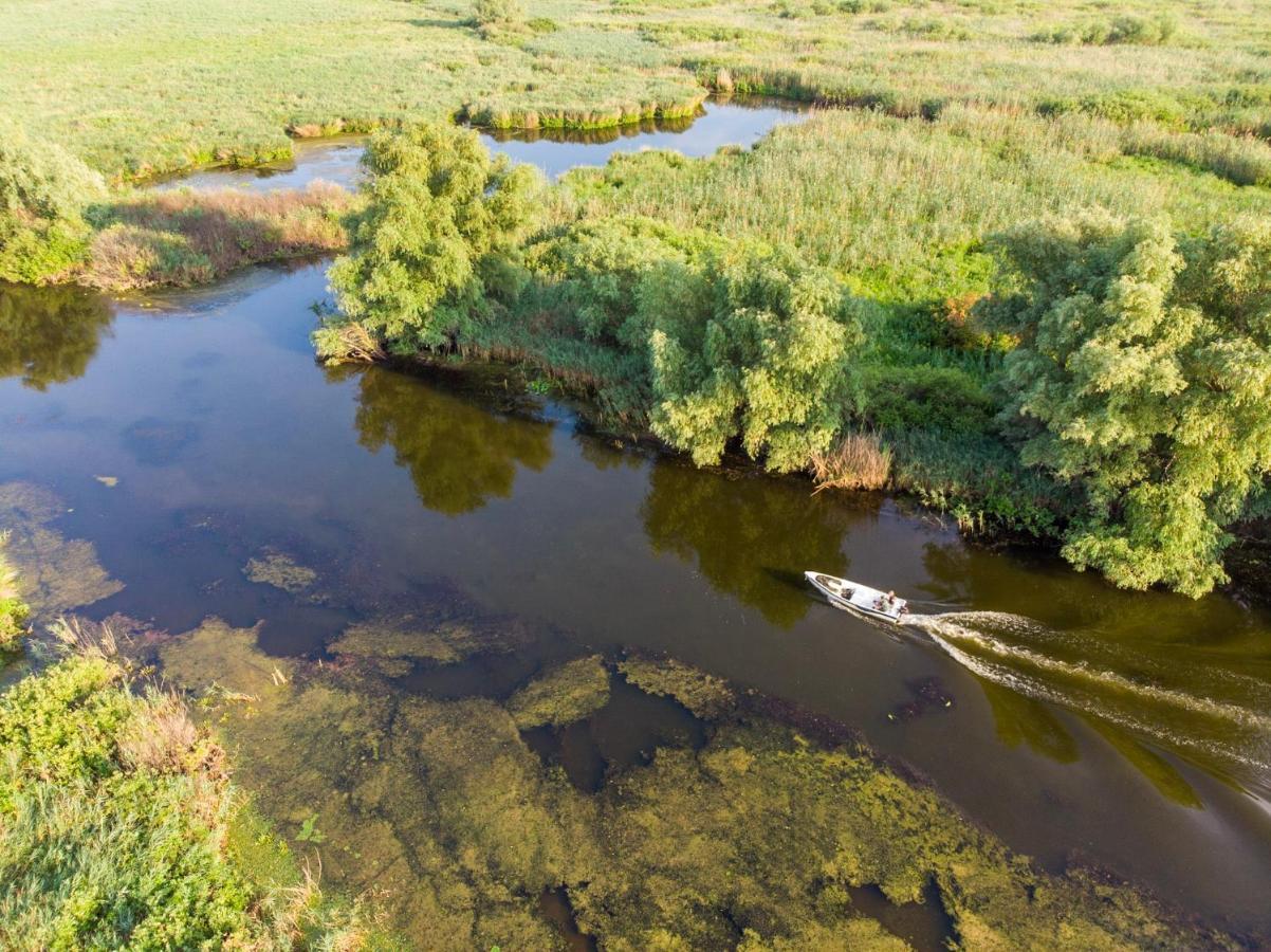 Danube Delta Hostel Homestay & Camping Сулина Экстерьер фото
